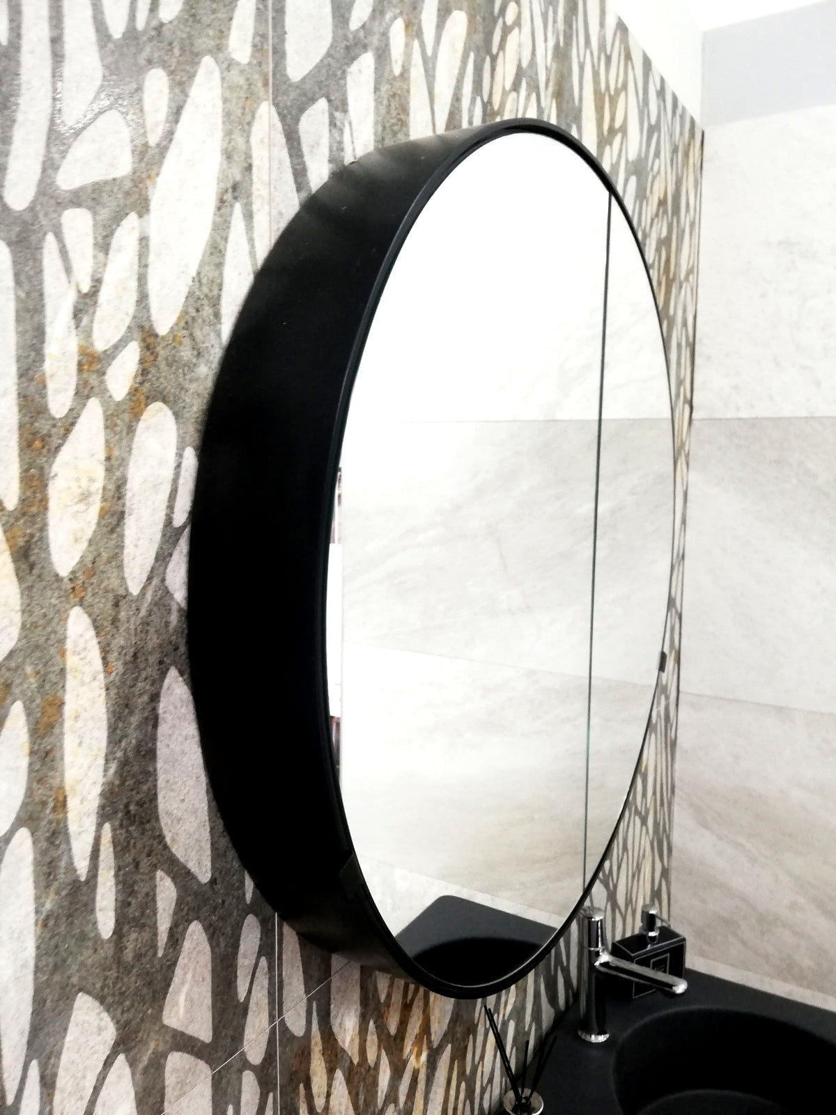 Mobile Bagno Catino Doppio Basalto con Cassetto Eucalipto e Specchio Ceramica Cielo