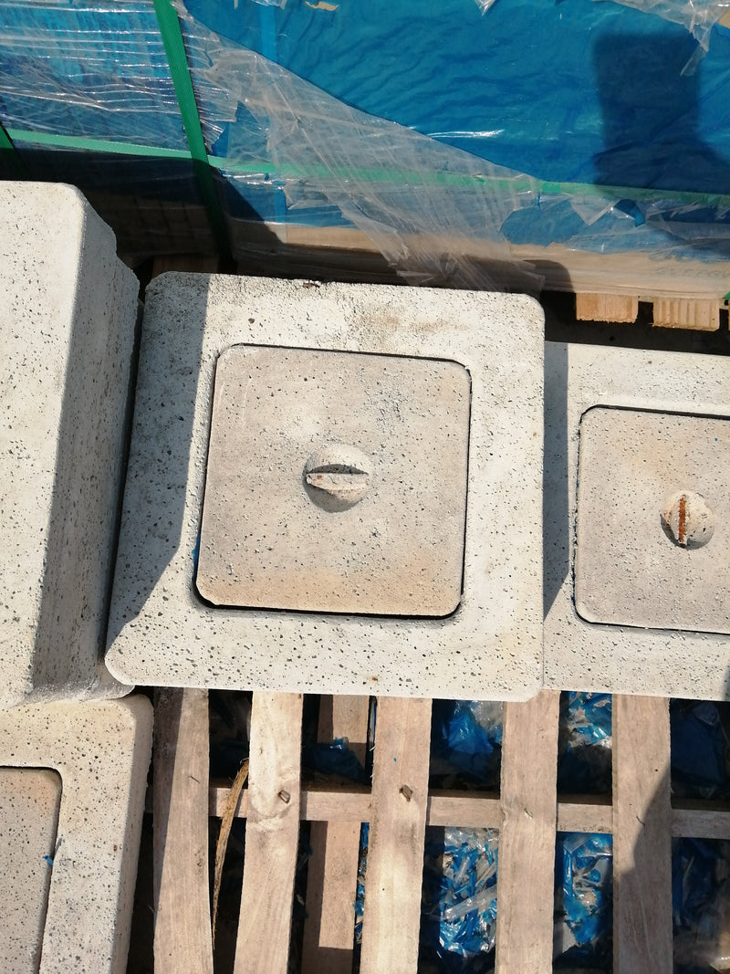 Manhole cover 50x50 Cement