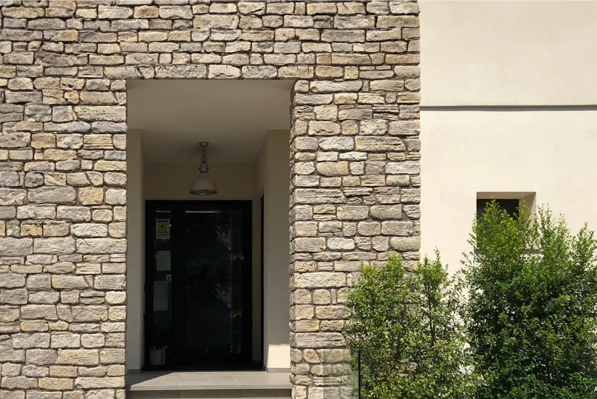 ROCCIA ANTICA GRIGIO OCRA PRIMICERI