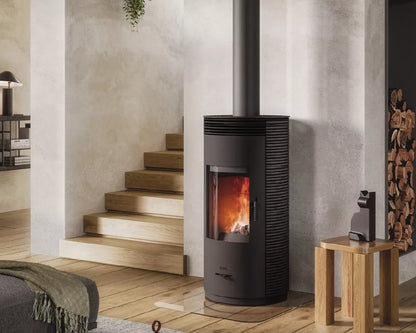 Spin Plus 9 Wood Ghisa Nero Stufa a Legna Ventilata e Canalizzata ad Aria 9 kW Cadel